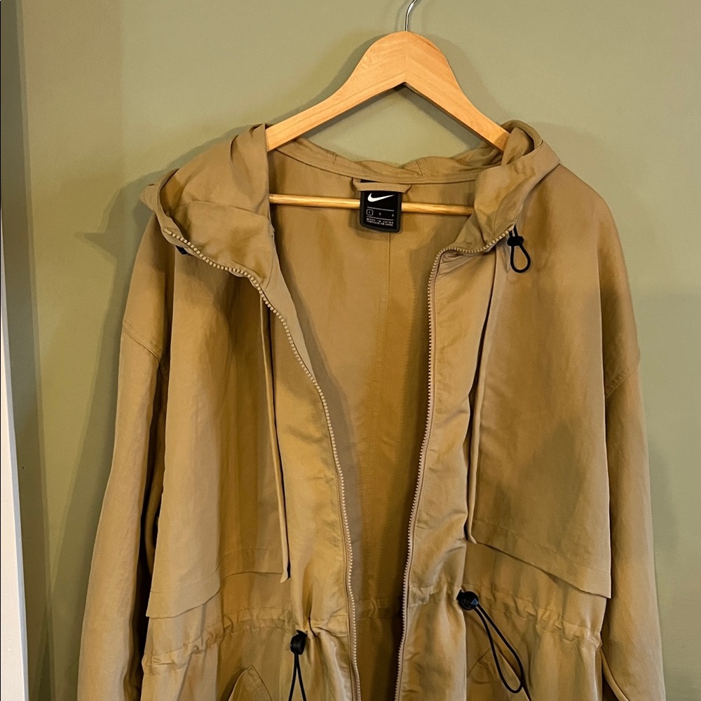 Nike Women's Utility Jacket in Tan L